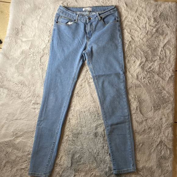 NWOT Between U2 Denim Light Blue Skinny Jeans Size 7 - Picture 3 of 5